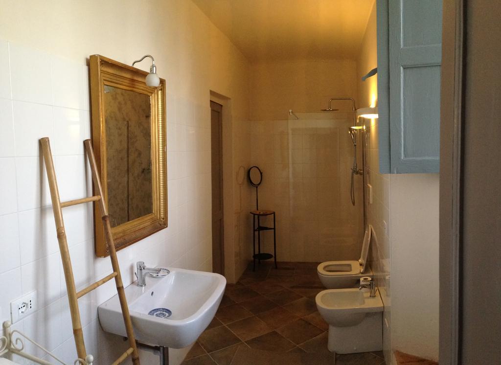 Giarole Castello Sannazzaro B&B المظهر الخارجي الصورة